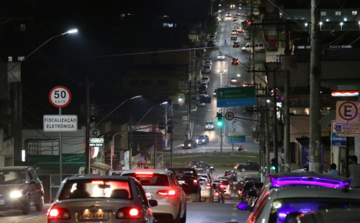 Blitz educativa para coibir trânsito de veículos de carga no Centro