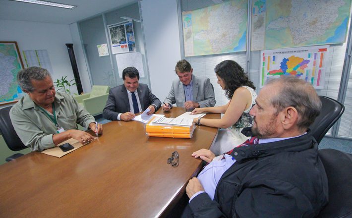 Assinado convênio para duplicação da avenida Hítalo Ross