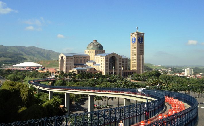 Celebração dos 300 anos do encontro da Imagem de Aparecida movimenta economia local em Minas Gerais