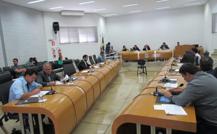 Sete Vereadores usam a tribuna na primeira Reunião Ordinária do mês de Novembro