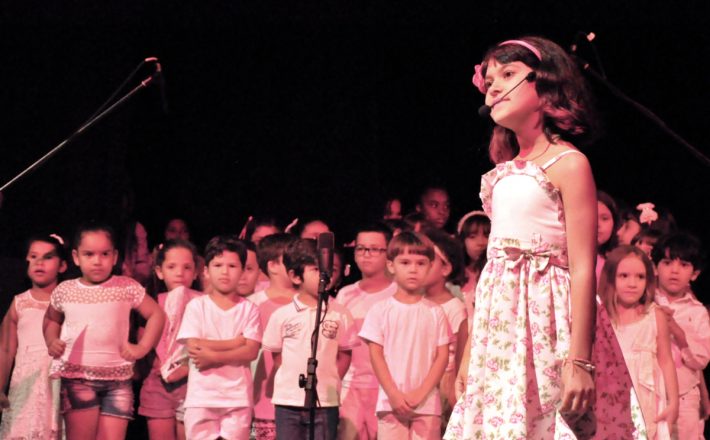 Escola de Música encanta plateia com apresentações para celebrar a infância