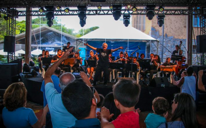 No terceiro dia, Fliaraxá reúne gastronomia, teatro, música e literatura