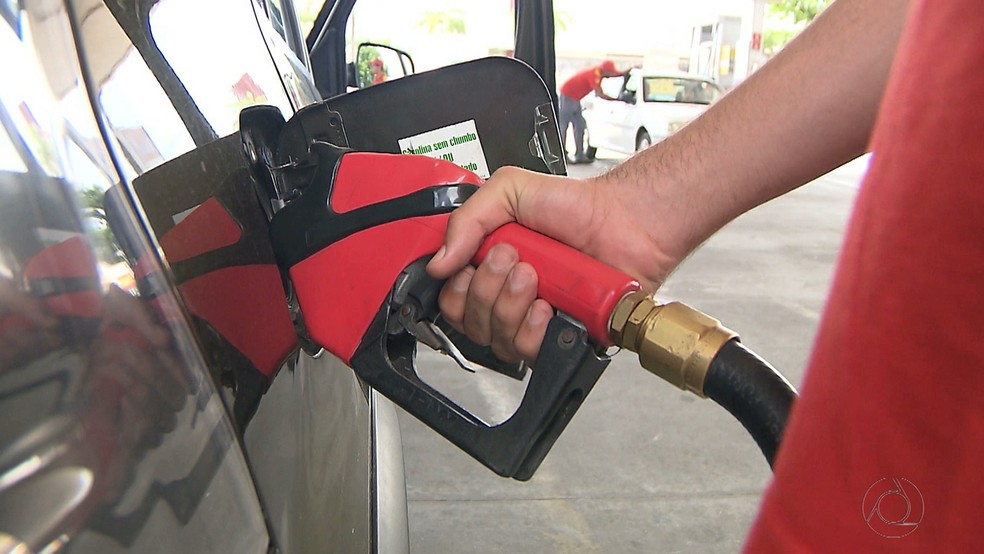 Custando quase R$ 5, litro da gasolina em Minas é um dos mais caros do Brasil