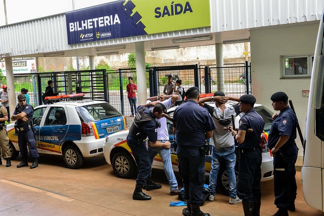 Guarda Municipal realiza ação preventiva nos Terminais