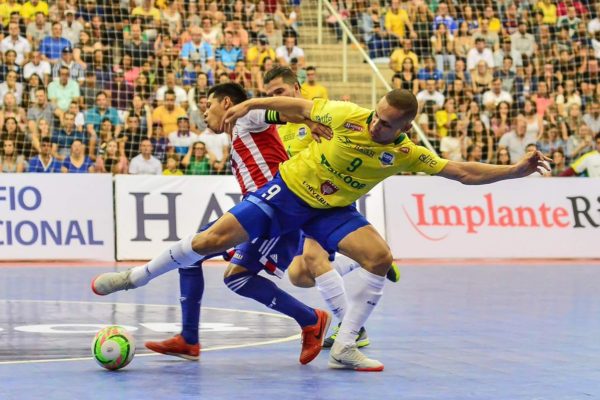 Corrida e futsal são atrações do fim de semana