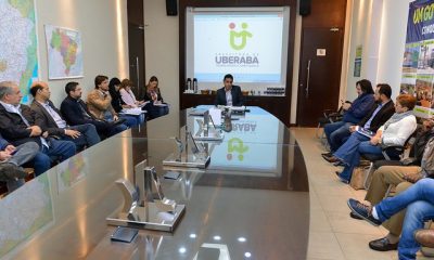 Prefeito em exercício dá inicio aos trabalhos com reunião de secretariado