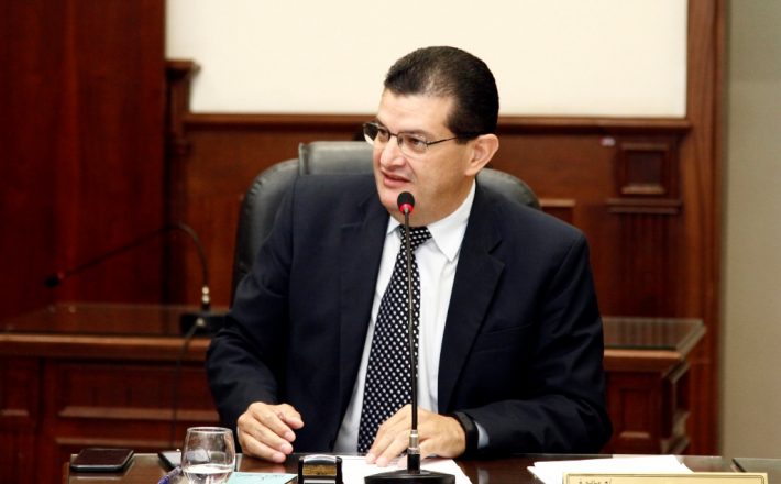 Samuel Pereira pede parceria do Município com o MS para trazer o Hospital Dia à cidade