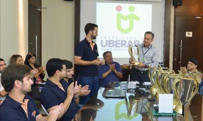 EXP Produções entrega troféus da CIA na reunião de secretariado