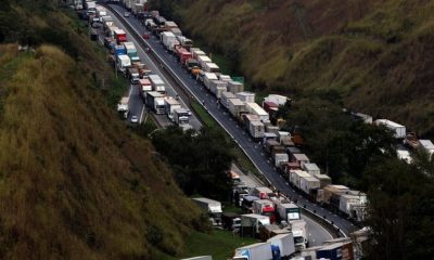 Greve dos caminhoneiros põe serviços públicos sob alerta em Uberaba