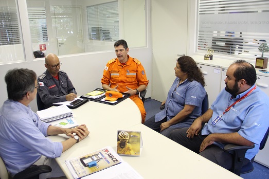 ABCZ recebe visita do Corpo de Bombeiros Militar para conscientização contra queimadas