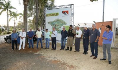 Moradores de Peirópolis recebem academia ao ar livre 