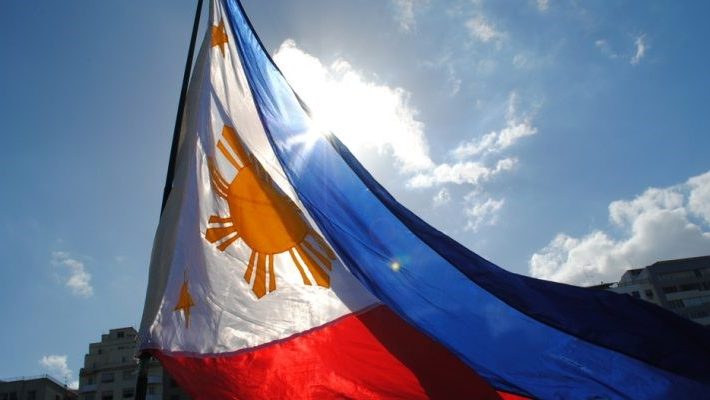 Jovem que estudou em escolas municipais faz intercâmbio nas Filipinas