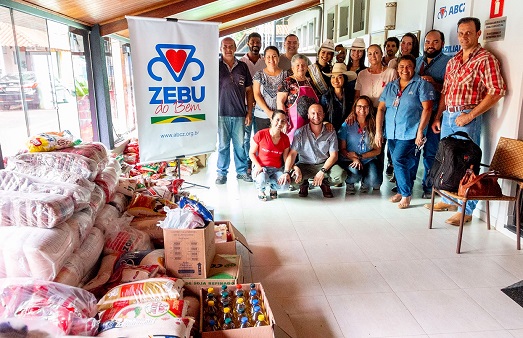 Zebu do Bem entrega cinco toneladas de alimentos arrecadados pelo Romma Rodeo Festival