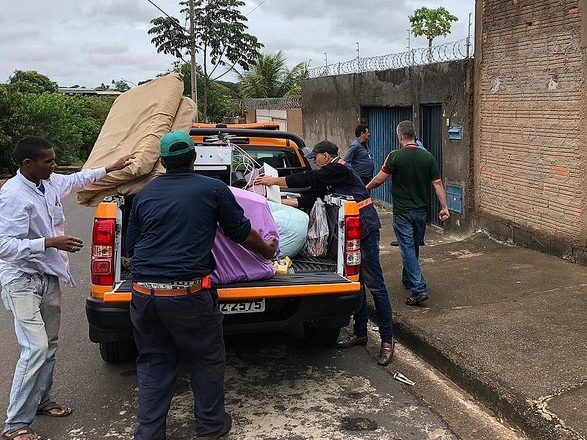Famílias em situação de vulnerabilidade recebem casas da Cohagra em caráter emergencial