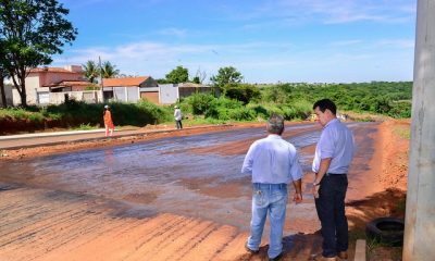 Vice-prefeito acompanha obras da Interbairros que segue para sua reta final