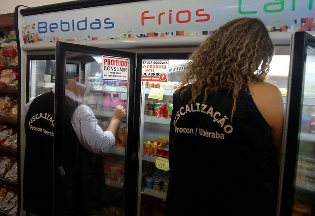 Blitz natalina apreende mais de 200 produtos impróprios para o consumo em uma semana