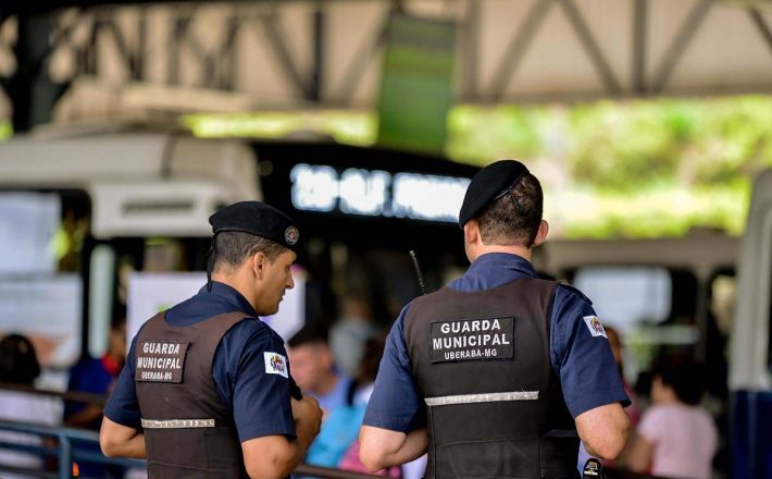 Guarda Municipal apreende adolescentes acusados de atearem fogo em estação do BRT/Vetor