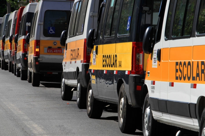 Sedest faz recadastramento de vans escolares