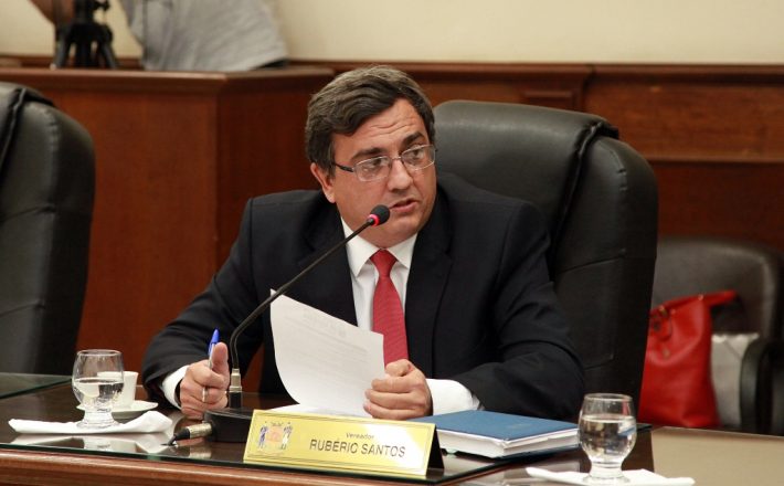 Rubério permanece na Liderança do Executivo e integra seis comissões