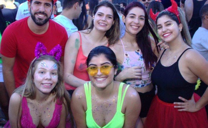 Bloco “Eu Fui, Eu Tava” agita universitários no pré- carnaval