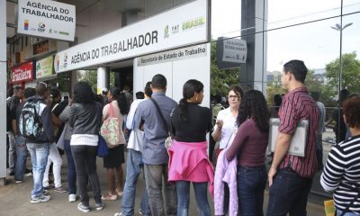 Governo paga R$ 2,7 bi em abono salarial em fevereiro