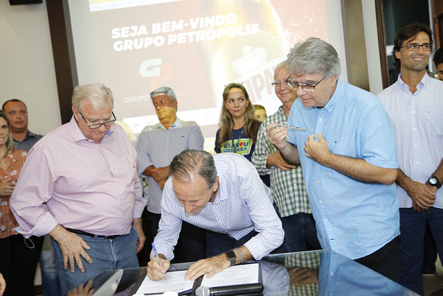 Anúncio de nova fábrica de cerveja Itaipava em Uberaba