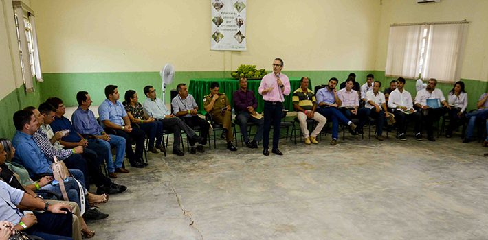 Governador vai a Jaíba e destaca importância do desenvolvimento agrário na região