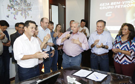 Prefeitura de Uberaba conecta Grupo Petrópolis e instituições de ensino do Município