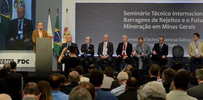Romeu Zema participa de seminário internacional sobre barragens de rejeitos e debate o futuro da mineração em Minas