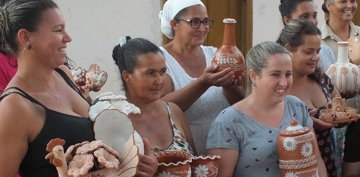 Artesãos do Vale e Norte de Minas vendem mais de R$ 300 mil a seis estados brasileiros