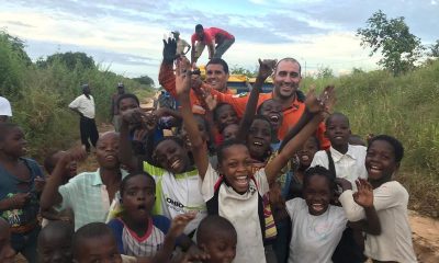 Romeu Zema recebe bombeiros que atuaram na África