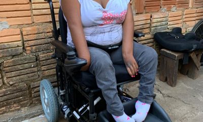 Ação solidária consegue cadeira motorizada para estudante retornar ao curso de Psicologia da UFTM