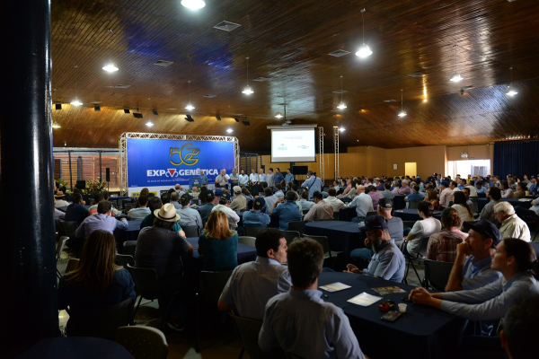 Produção de carne com qualidade e sustentabilidade é tema de palestra durante a ExpoGenética31 de julho, 2019 por Mário Sérgio Santos