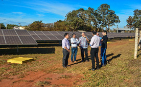 Ripposati visita usina fotovoltaica no Distrito Industrial II