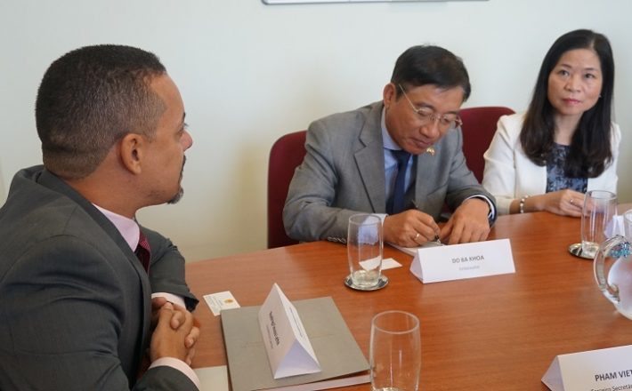 Governo de Minas recebe embaixador do Vietnã