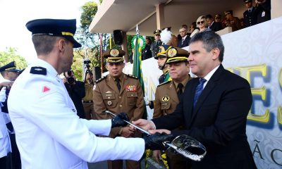 Vice-governador participa de formatura de oficiais da Polícia Militar