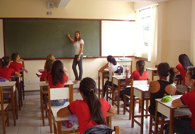 Campanha busca retorno de alunos que deixaram de frequentar as aulas