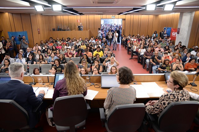 Secretaria de Educação anuncia retorno do pagamento do Adveb para mais de 9 mil cargos