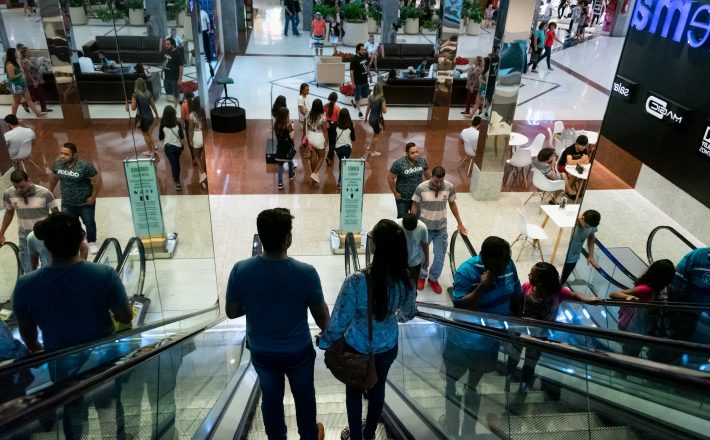 Shopping Uberaba prepara público interno para receber Natal