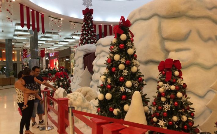 Shopping Uberaba inaugura decoração e recebe Papai Noel