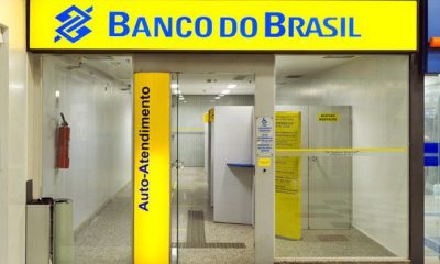 Bancos abrem em horário especial hoje