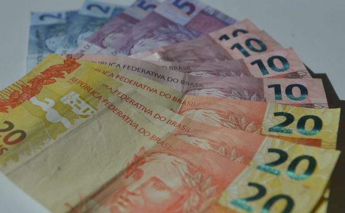 Cheque especial terá juros limitados a partir de segunda-feira