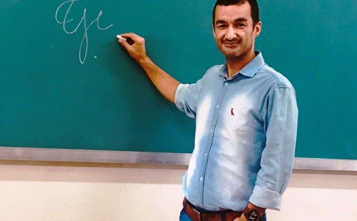 Docente da Uniube é finalista no Prêmio Professor Transformador Docente da Uniube é finalista no Prêmio Professor Transformador