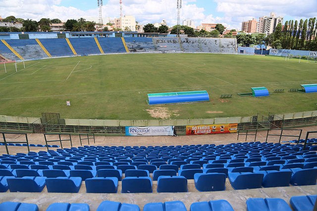 FCU abre edital para exploração do Estádio Uberabão para os 200 anos de Uberaba