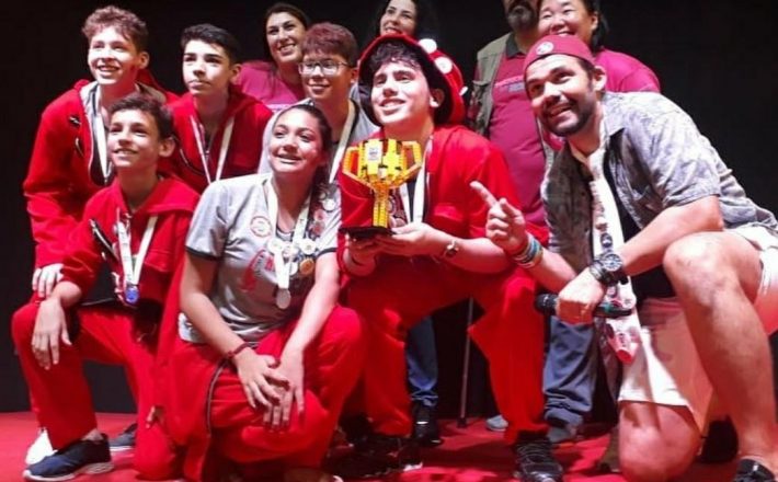 Pela primeira vez, Escola Sesi fica entre dez melhores equipes em torneio de robótica 