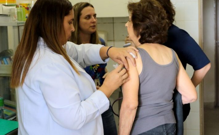 Começa hoje imunização contra Influenza para idosos e profissionais da saúde