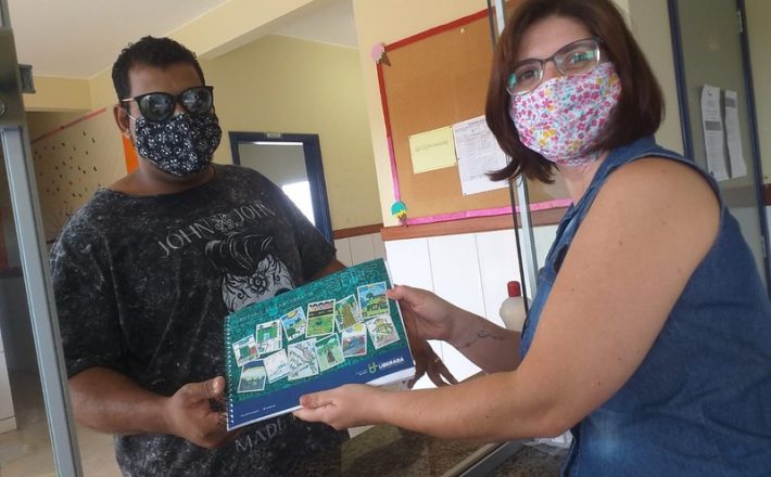 Prefeitura de Uberaba entrega atividades impressas aos alunos das escolas rurais Prefeitura de Uberaba entrega atividades impressas aos alunos das escolas rurais