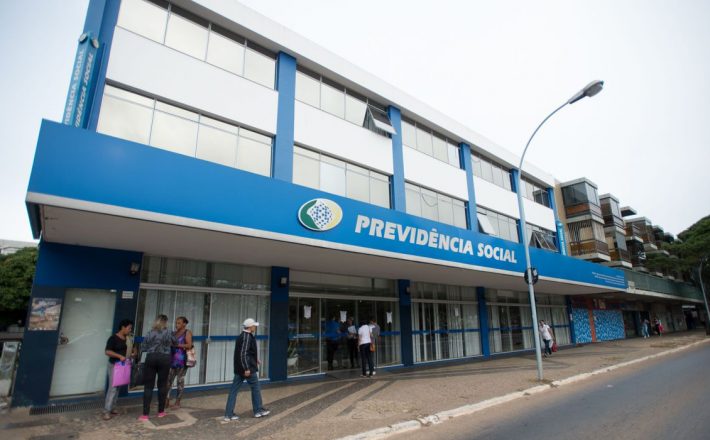 Polícia Federal deflagra operação para investigar fraudes no INSS
