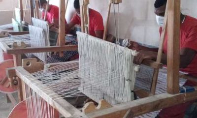 Presos de Resende Costa produzem tapetes, peças de madeira e fabricam blocos para calçamento