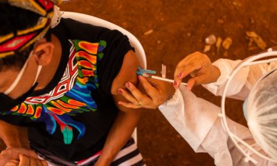 Governo de Minas começa vacinação de indígenas contra a covid